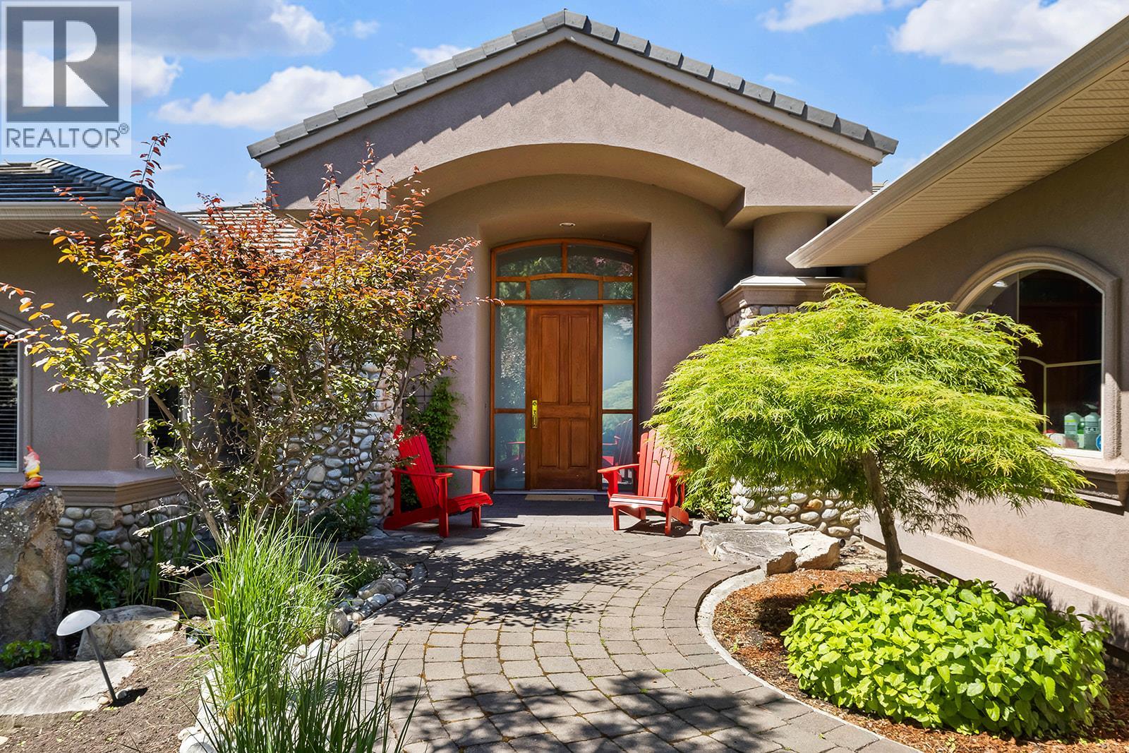 324 Phoebe Court, Kelowna, British Columbia  V1W 3Y9 - Photo 2 - 10388290