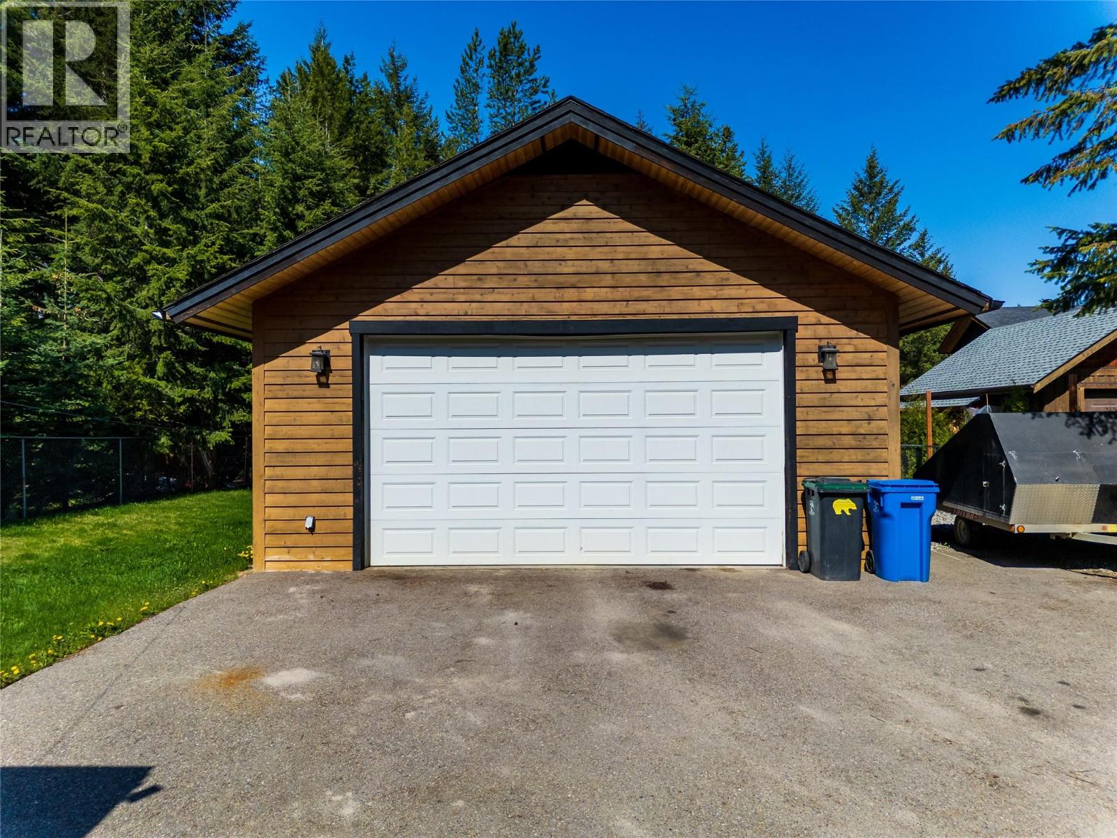 1035 Stoney Lane Road, Golden, British Columbia  V0A 1H3 - Photo 14 - 10387260