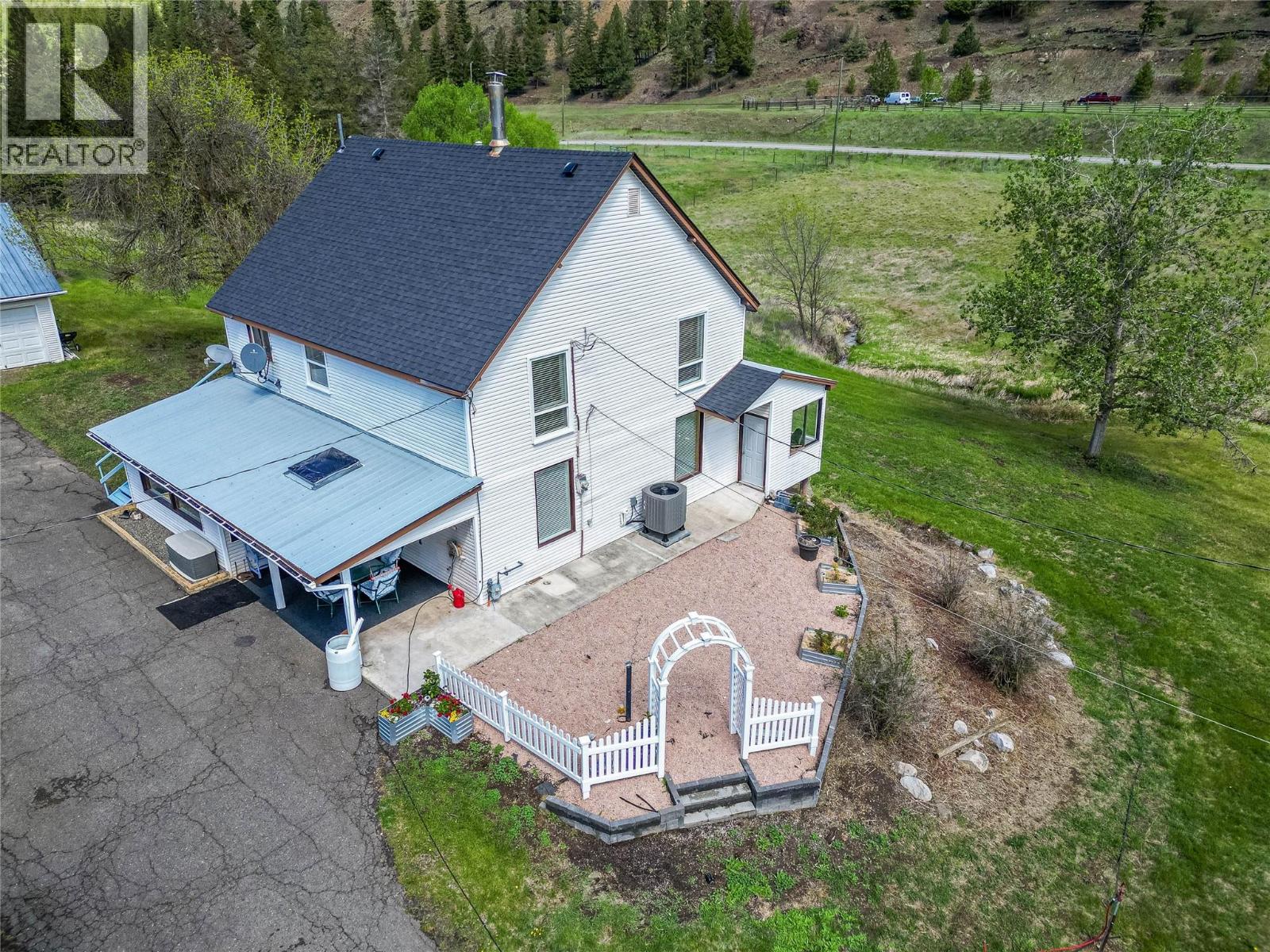1566 Barnhartvale Road, Kamloops, British Columbia  V2C 6Y1 - Photo 3 - 10384672