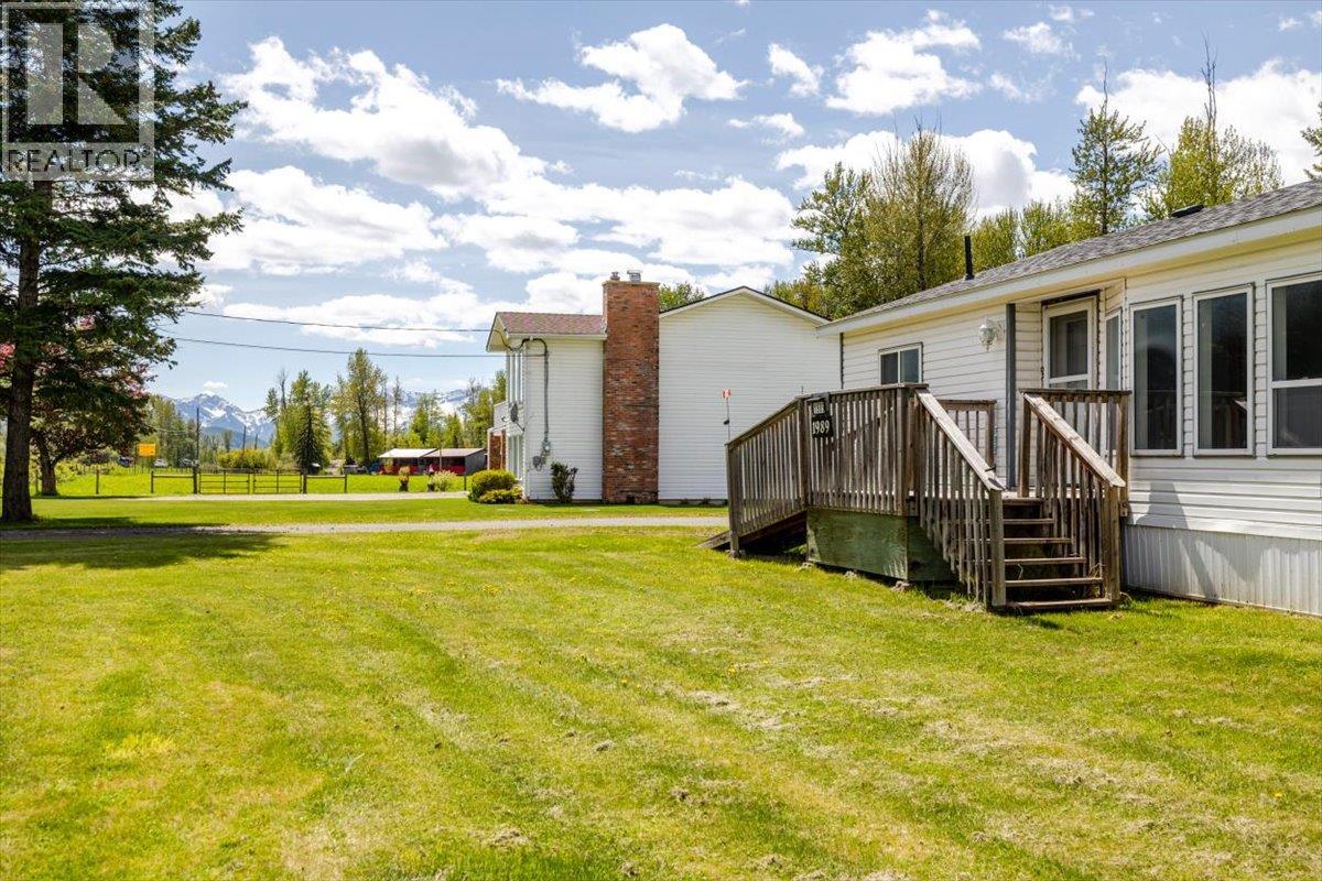 1989 3 Highway, Fernie, British Columbia  V0B 1M5 - Photo 16 - 10388300