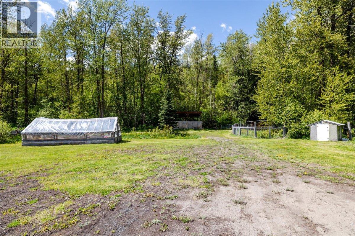 1989 3 Highway, Fernie, British Columbia  V0B 1M5 - Photo 21 - 10388300