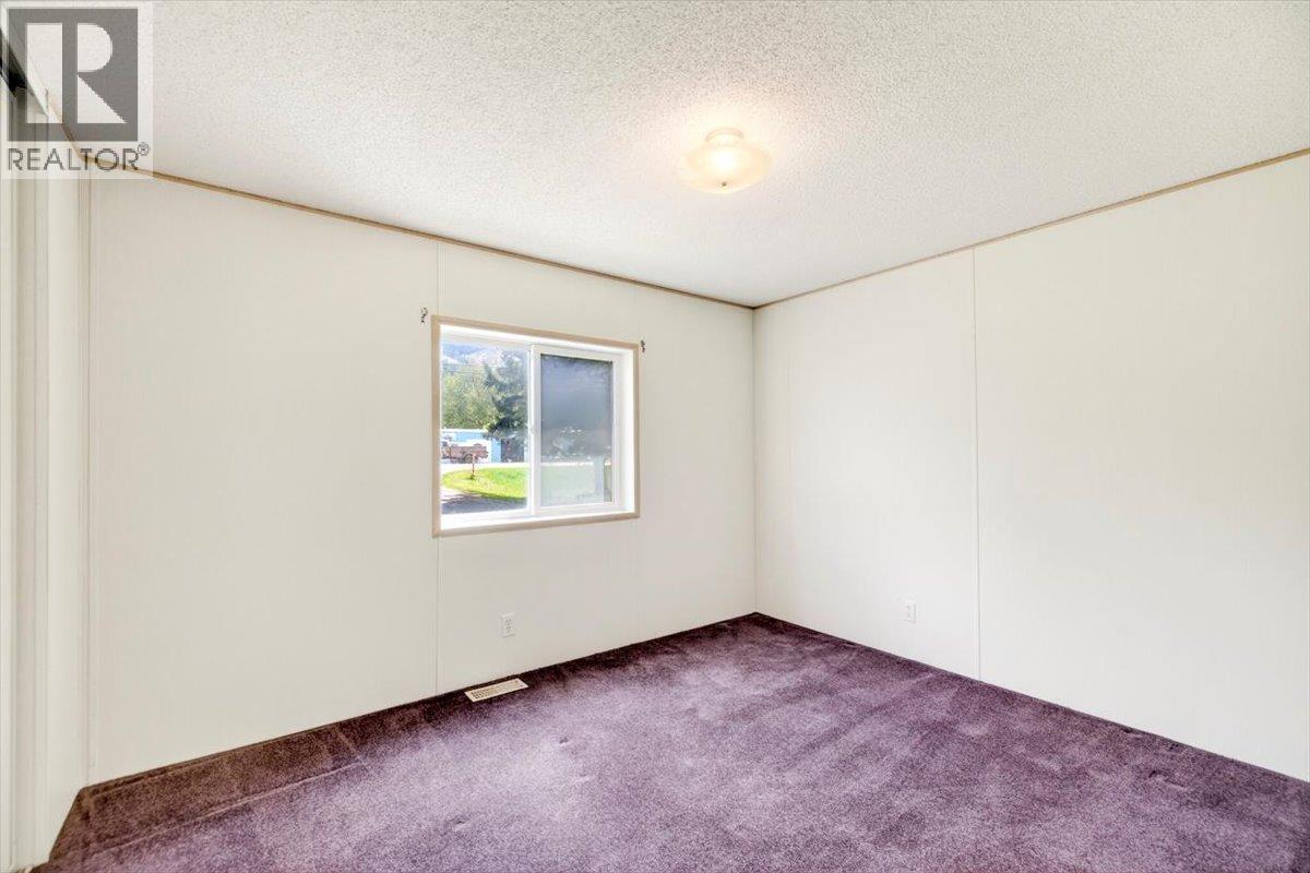 1989 3 Highway, Fernie, British Columbia  V0B 1M5 - Photo 53 - 10388300