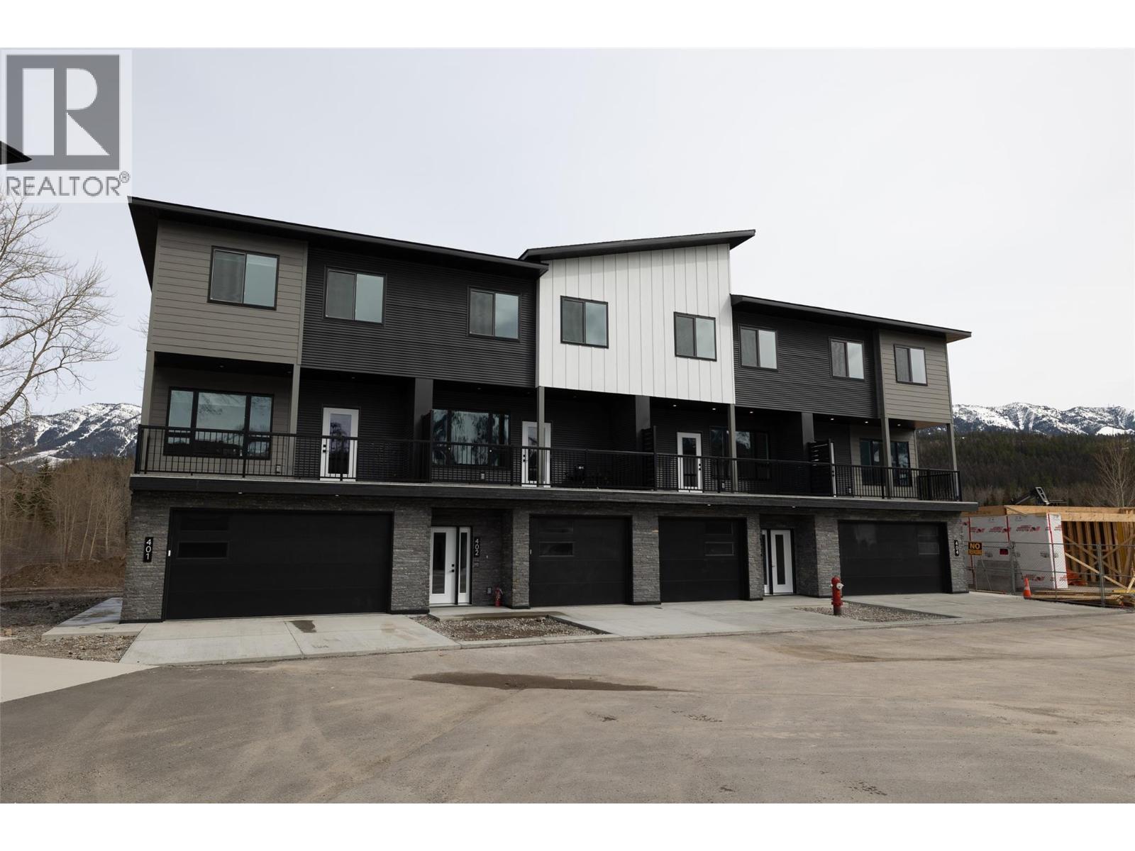 800 Riverside Way Unit# 403, fernie, British Columbia
