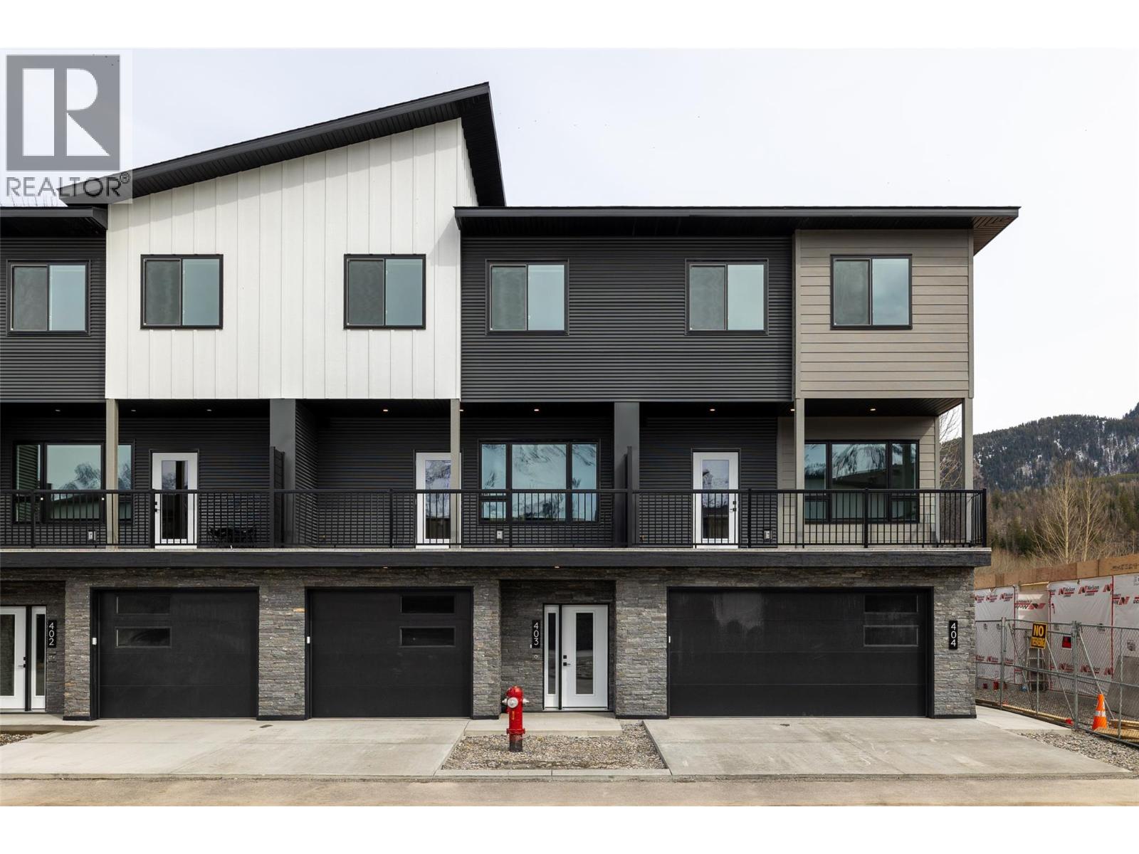 800 Riverside Way Unit# 403, Fernie, British Columbia  V0B 1M7 - Photo 3 - 10386886