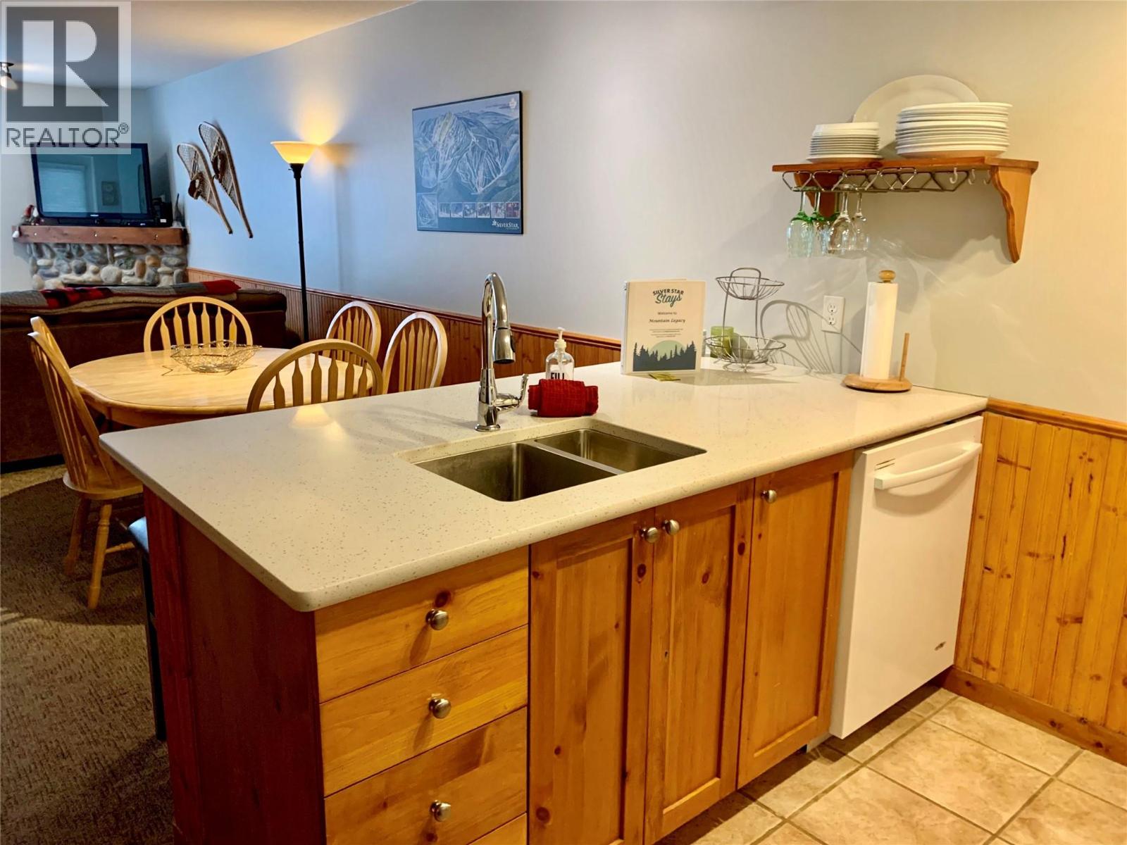 9802 Silver Star Road Unit# 205, Vernon, British Columbia  V1B 3W9 - Photo 4 - 10388735