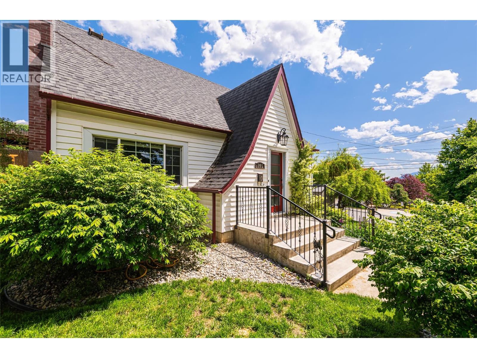 306 10th Avenue N, creston, British Columbia