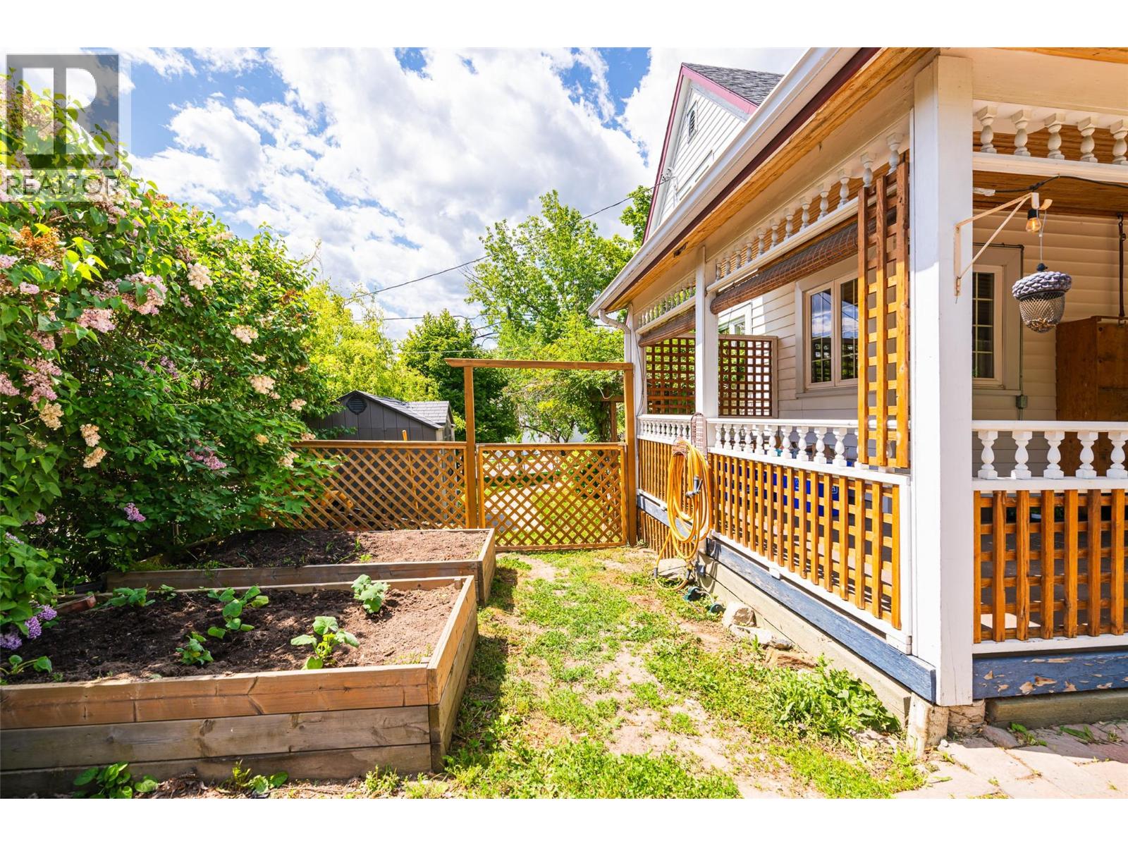 306 10th Avenue N, Creston, British Columbia  V0B 1G0 - Photo 35 - 10388711