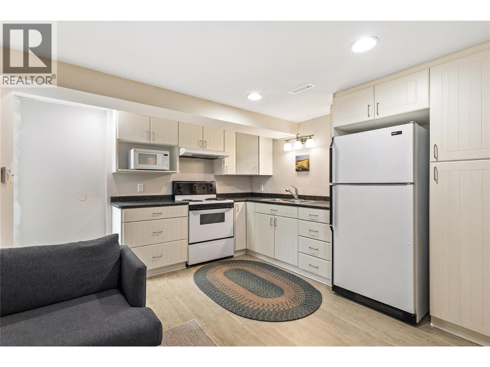 2302 23 Avenue, Vernon, British Columbia  V1T 1J7 - Photo 64 - 10388690