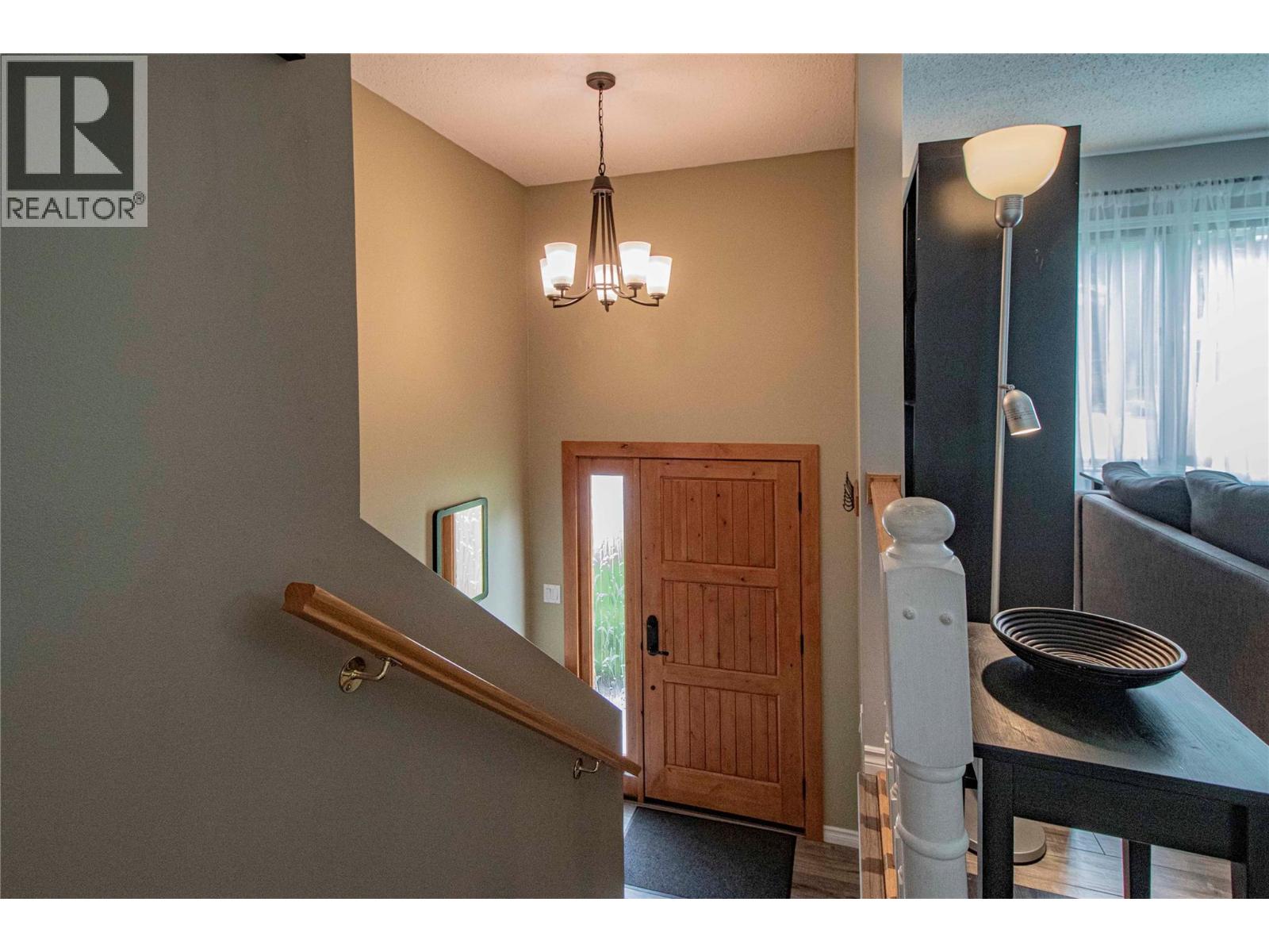 142 Cleland Drive, Penticton, British Columbia  V2A 7G9 - Photo 4 - 10388645
