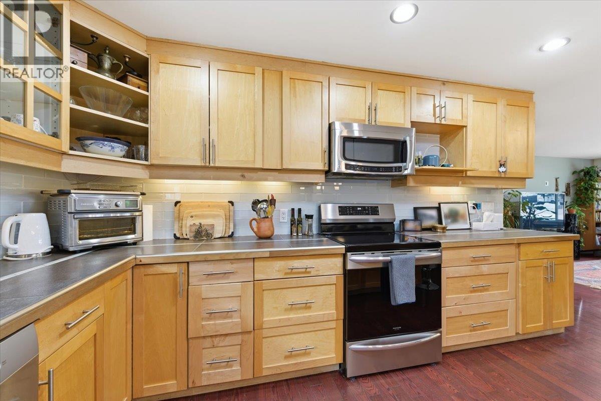 3002 20th Street, Vernon, British Columbia  V1T 4C5 - Photo 12 - 10388626