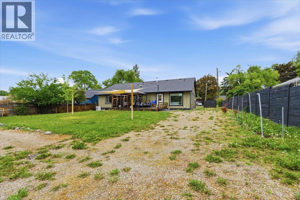 3002 20th Street, Vernon, British Columbia  V1T 4C5 - Photo 47 - 10388626