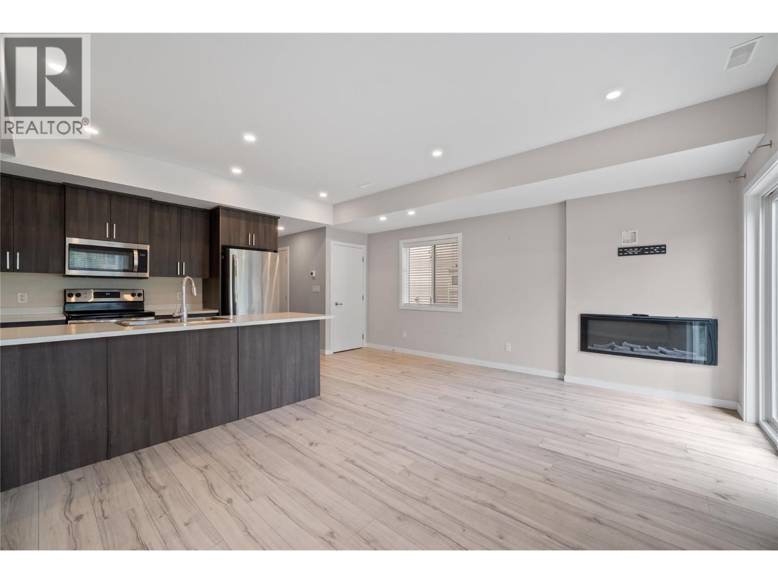 2081 11 Avenue Ne Unit# 15, Salmon Arm, British Columbia  V1E 0G1 - Photo 5 - 10388698