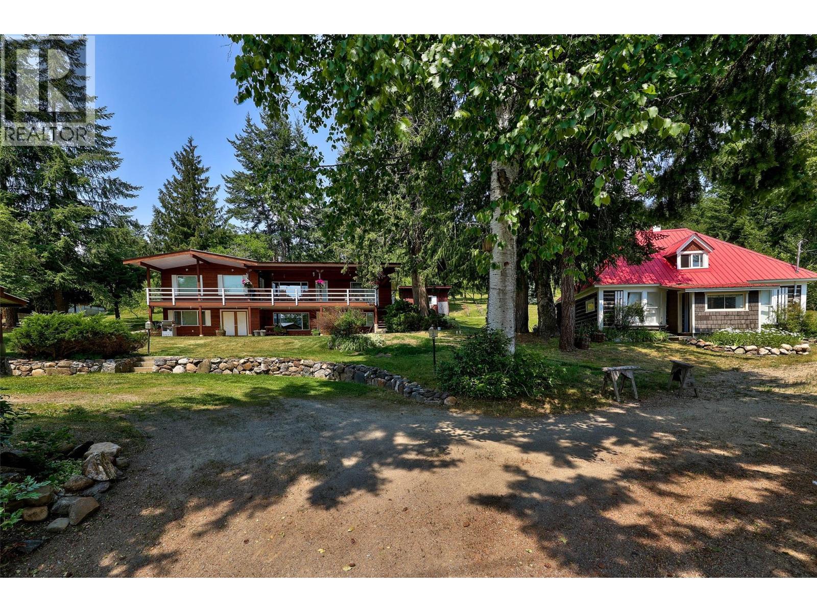 6297 Squilax-Anglemont Road, Magna Bay, British Columbia  V0E 1M7 - Photo 27 - 10388831