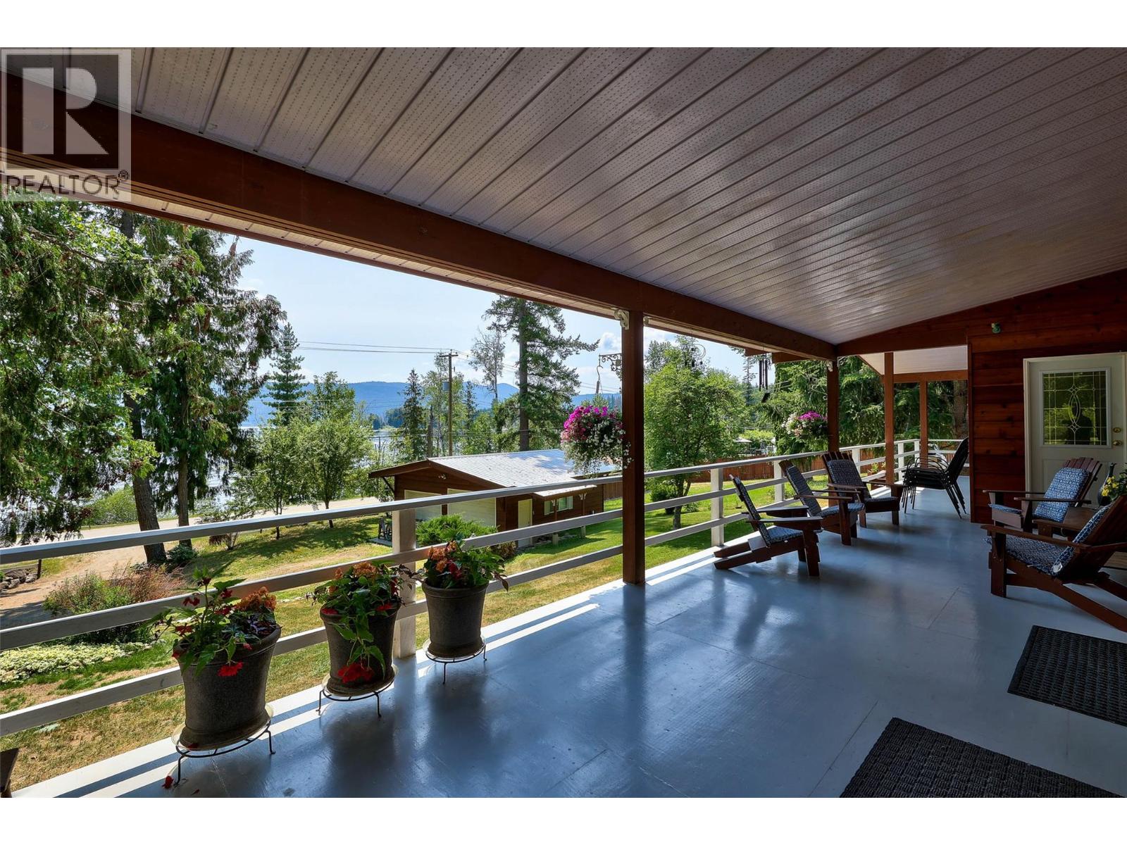 6297 Squilax-Anglemont Road, Magna Bay, British Columbia  V0E 1M7 - Photo 29 - 10388831