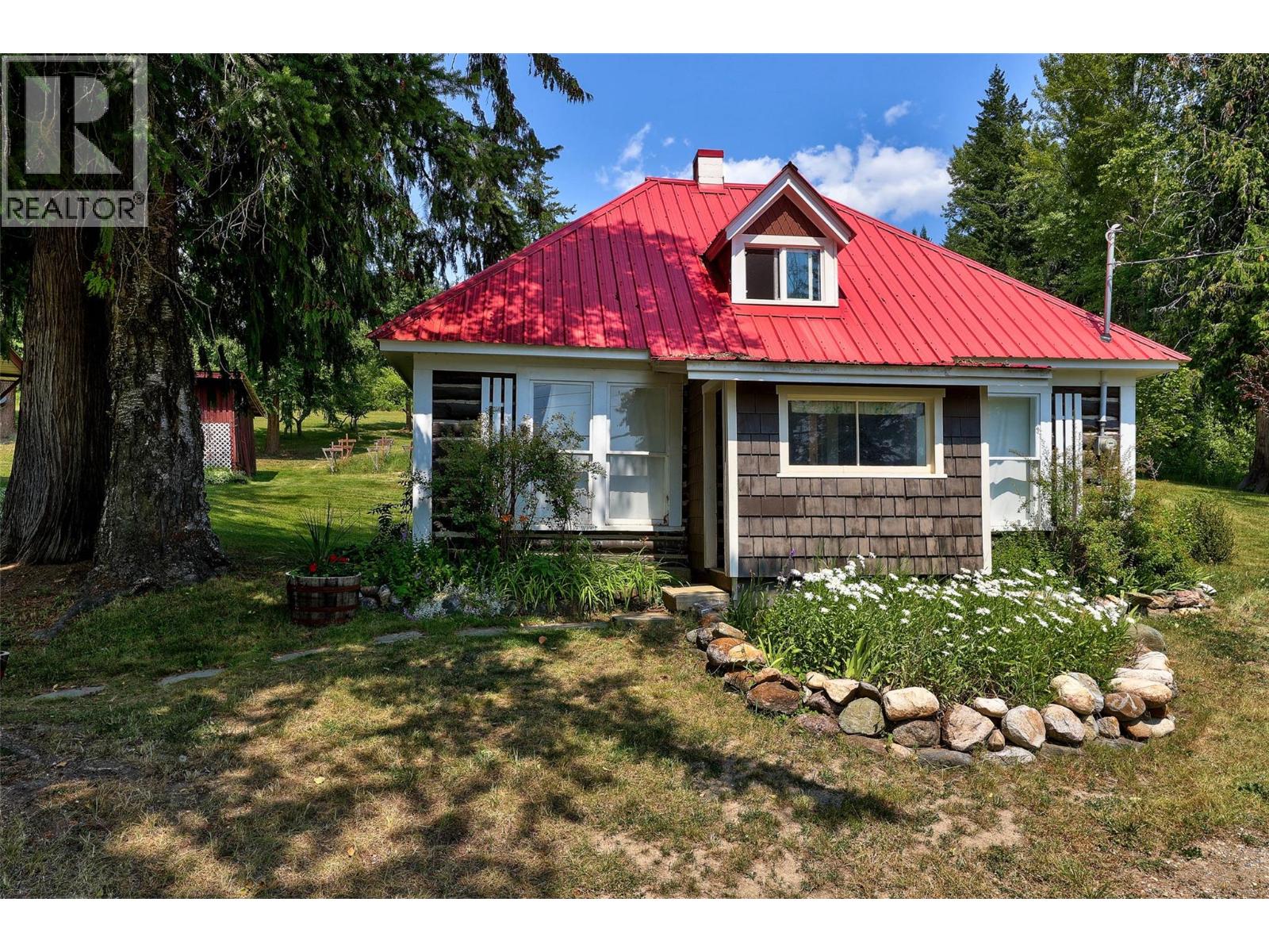 6297 Squilax-Anglemont Road, Magna Bay, British Columbia  V0E 1M7 - Photo 33 - 10388831