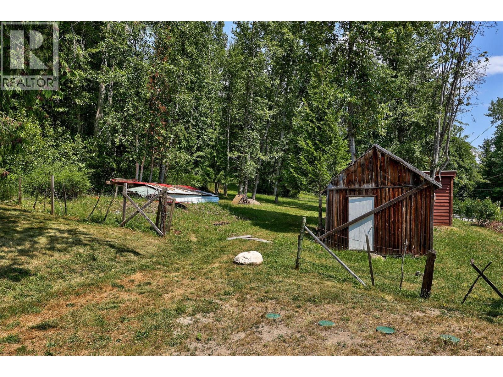 6297 Squilax-Anglemont Road, Magna Bay, British Columbia  V0E 1M7 - Photo 34 - 10388831