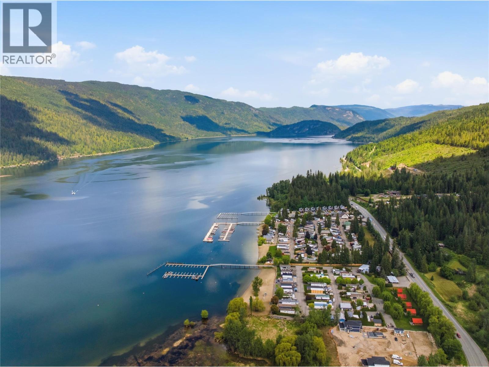 8242 97a Highway Unit# 30, Mara, British Columbia  V0E 2K0 - Photo 11 - 10388222