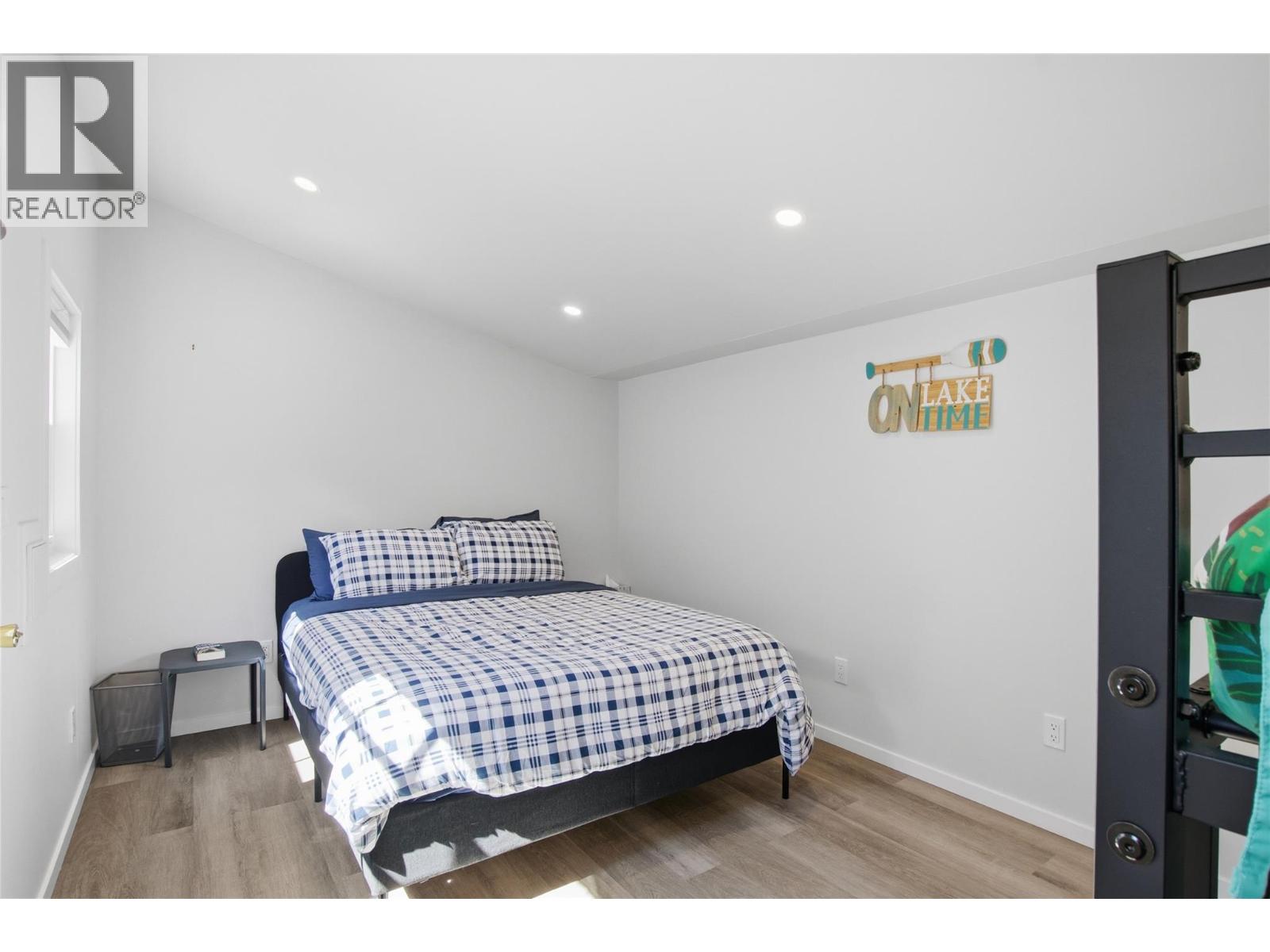 8242 97a Highway Unit# 30, Mara, British Columbia  V0E 2K0 - Photo 16 - 10388222