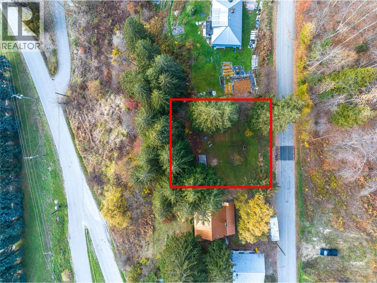 125 Maple Street, Revelstoke, British Columbia  V0E 2S0 - Photo 4 - 10388832
