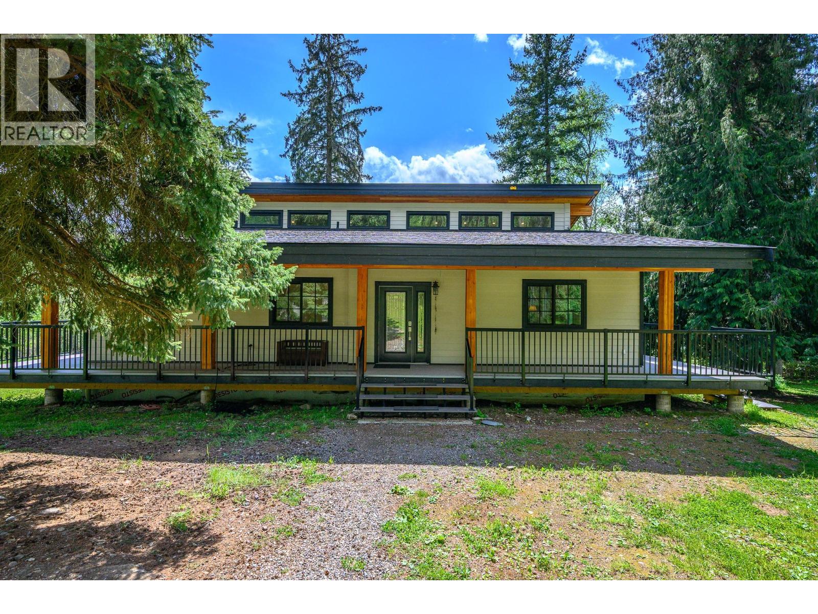 522 North Fork Road, Cherryville, British Columbia  V0E 2G0 - Photo 3 - 10387867