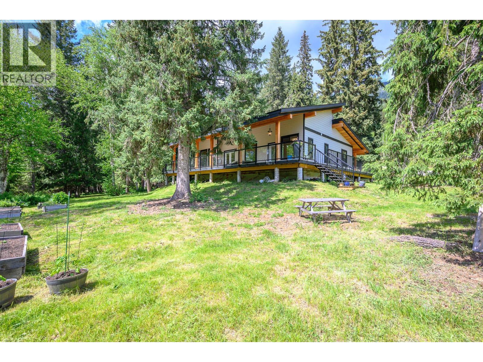 522 North Fork Road, Cherryville, British Columbia  V0E 2G0 - Photo 9 - 10387867