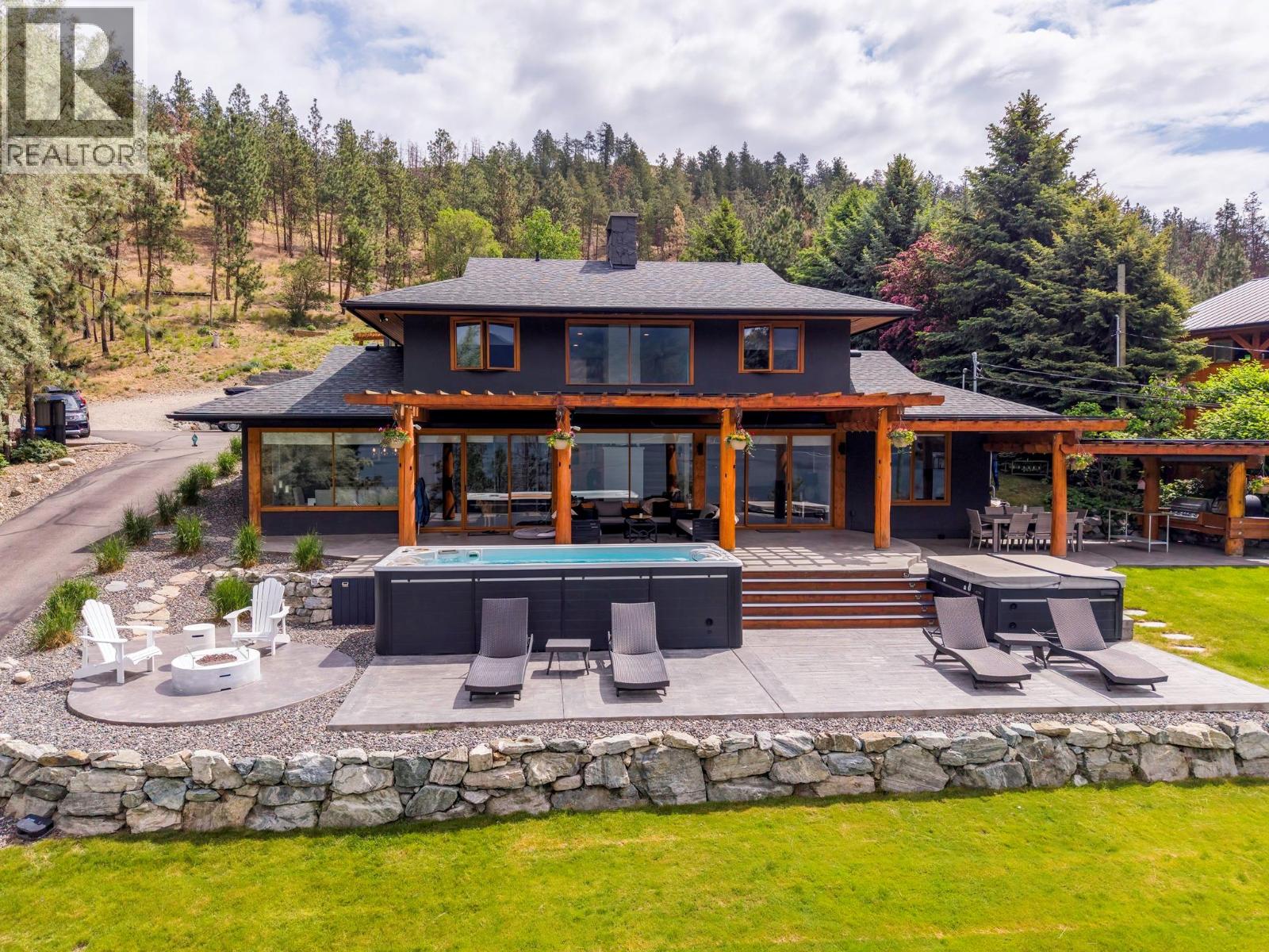 9887 Okanagan Centre Road W, lake country, British Columbia