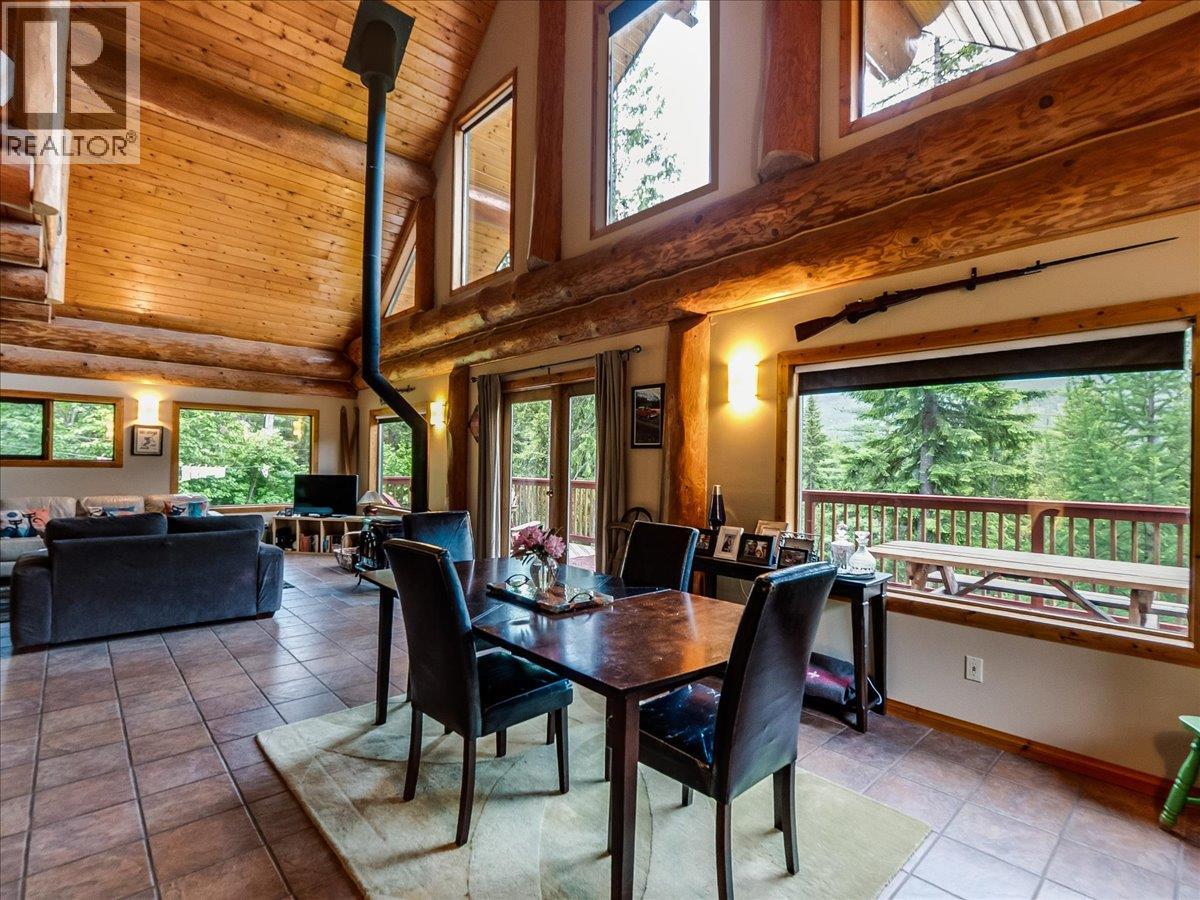 1990 6 Highway, Crescent Valley, British Columbia  V0G 1H0 - Photo 11 - 10388513