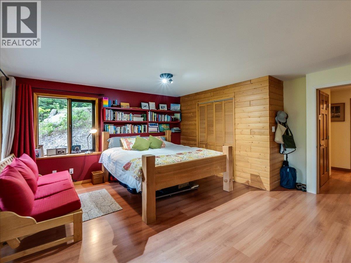 1990 6 Highway, Crescent Valley, British Columbia  V0G 1H0 - Photo 27 - 10388513