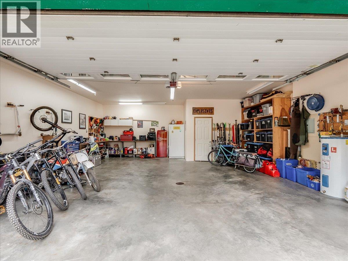 1990 6 Highway, Crescent Valley, British Columbia  V0G 1H0 - Photo 46 - 10388513