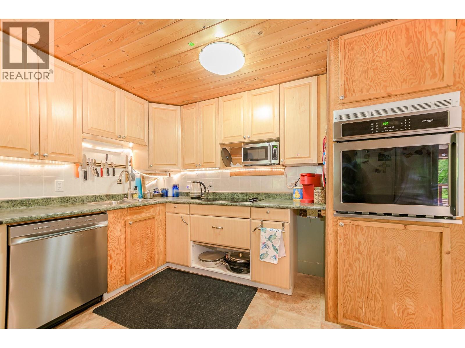 4666 Ackerman Road, Malakwa, British Columbia  V0E 2V0 - Photo 21 - 10388757