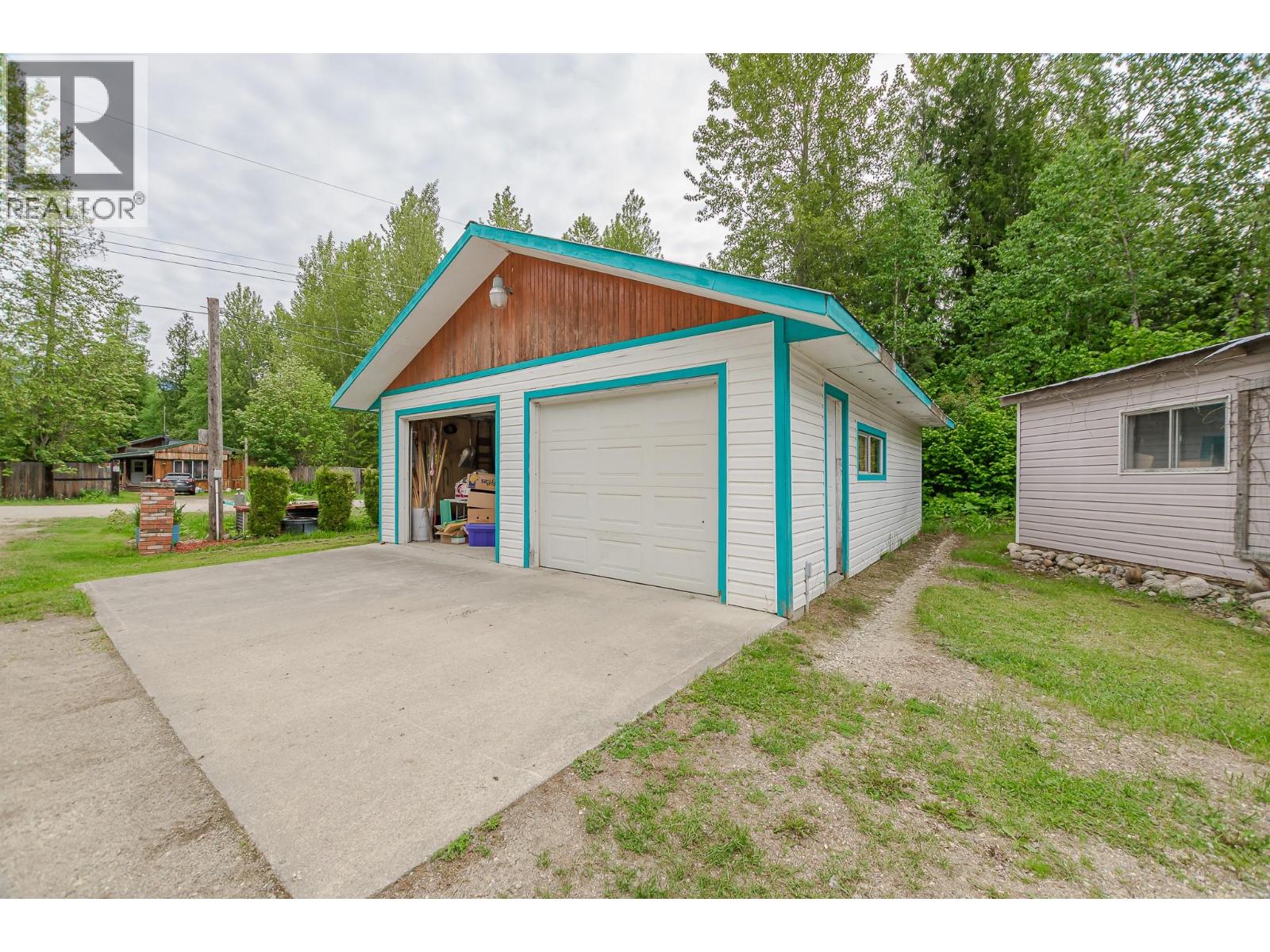4666 Ackerman Road, Malakwa, British Columbia  V0E 2V0 - Photo 33 - 10388757