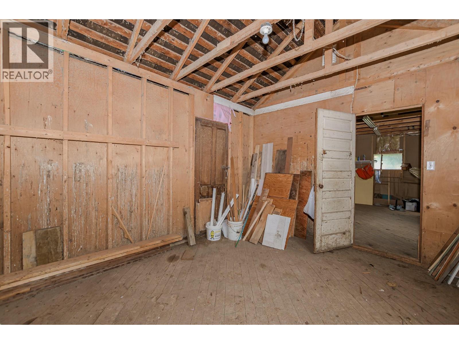 4666 Ackerman Road, Malakwa, British Columbia  V0E 2V0 - Photo 36 - 10388757