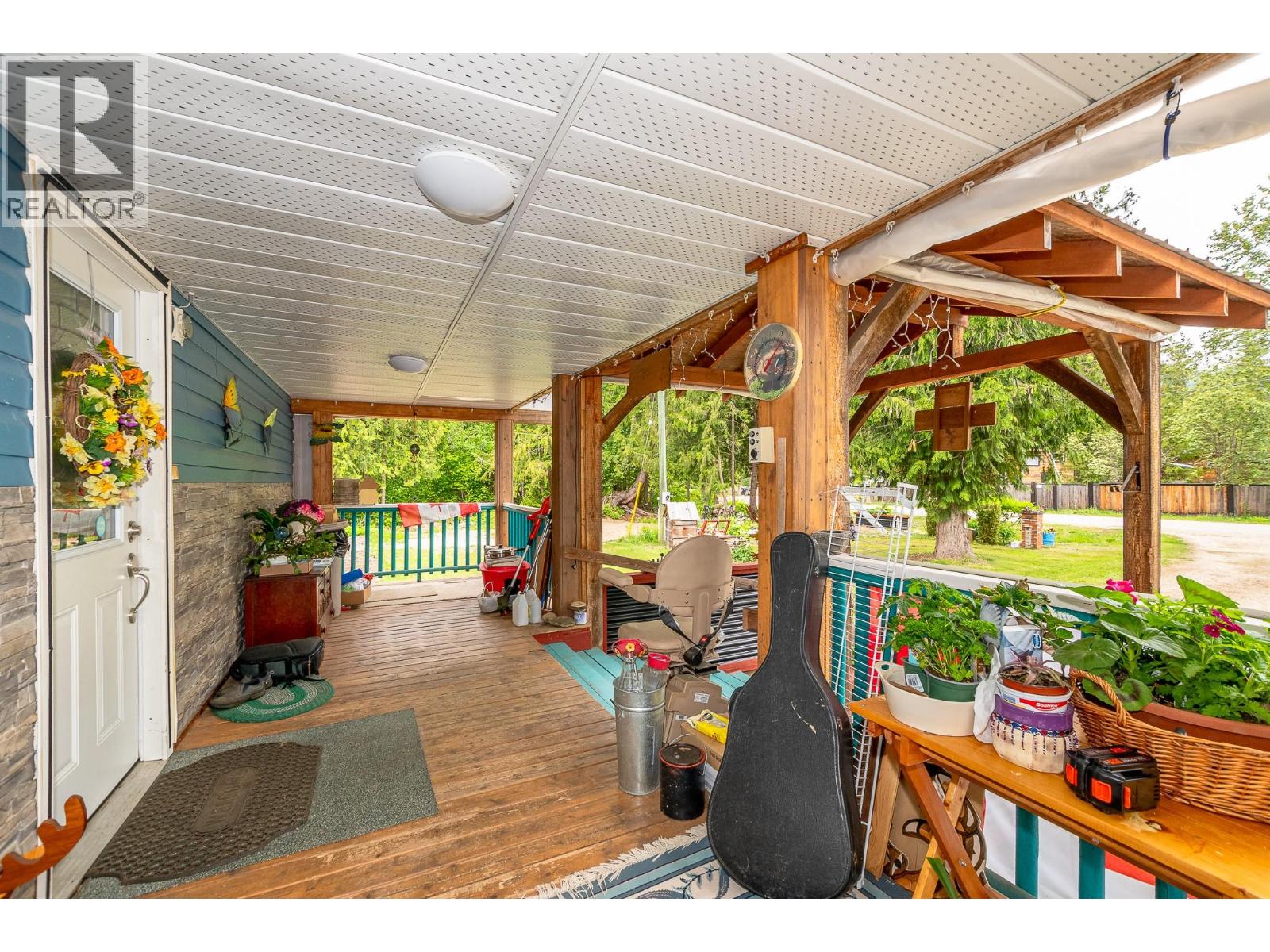 4666 Ackerman Road, Malakwa, British Columbia  V0E 2V0 - Photo 4 - 10388757