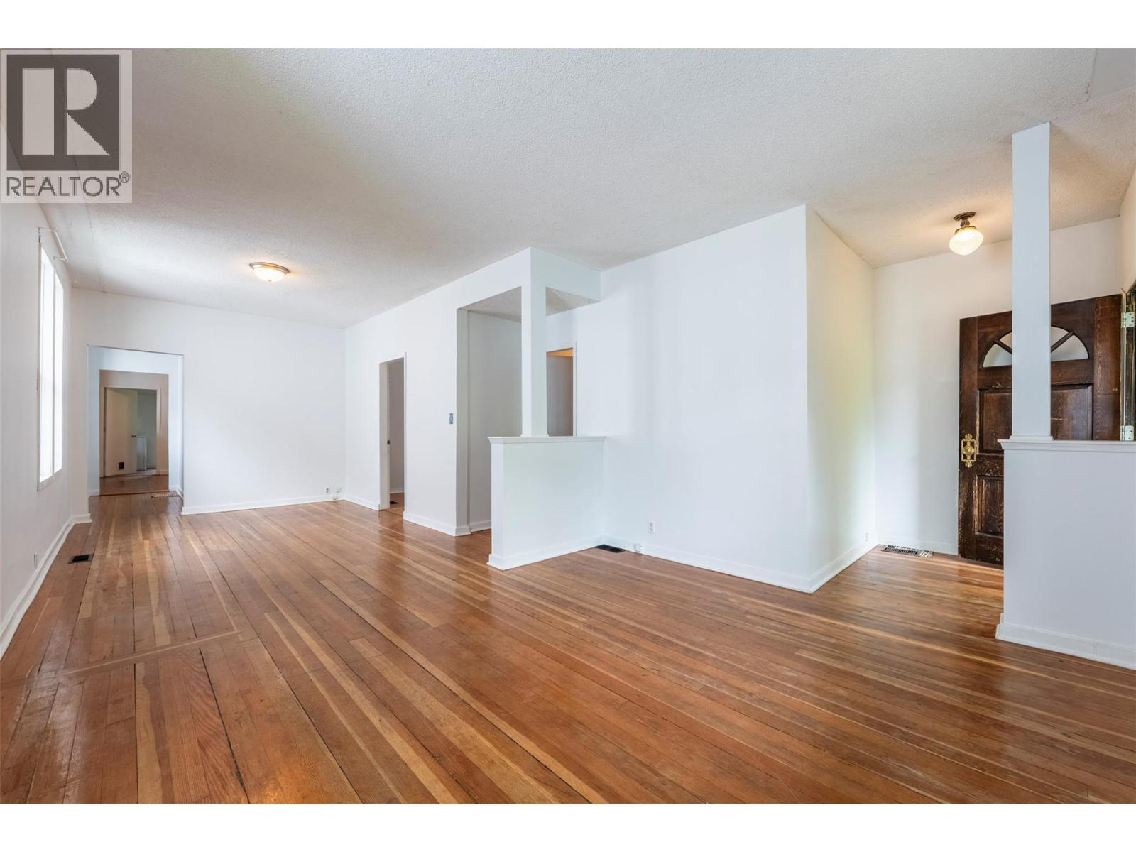 308/310 Carbonate Street, Nelson, British Columbia  V1L 4P2 - Photo 5 - 10388765