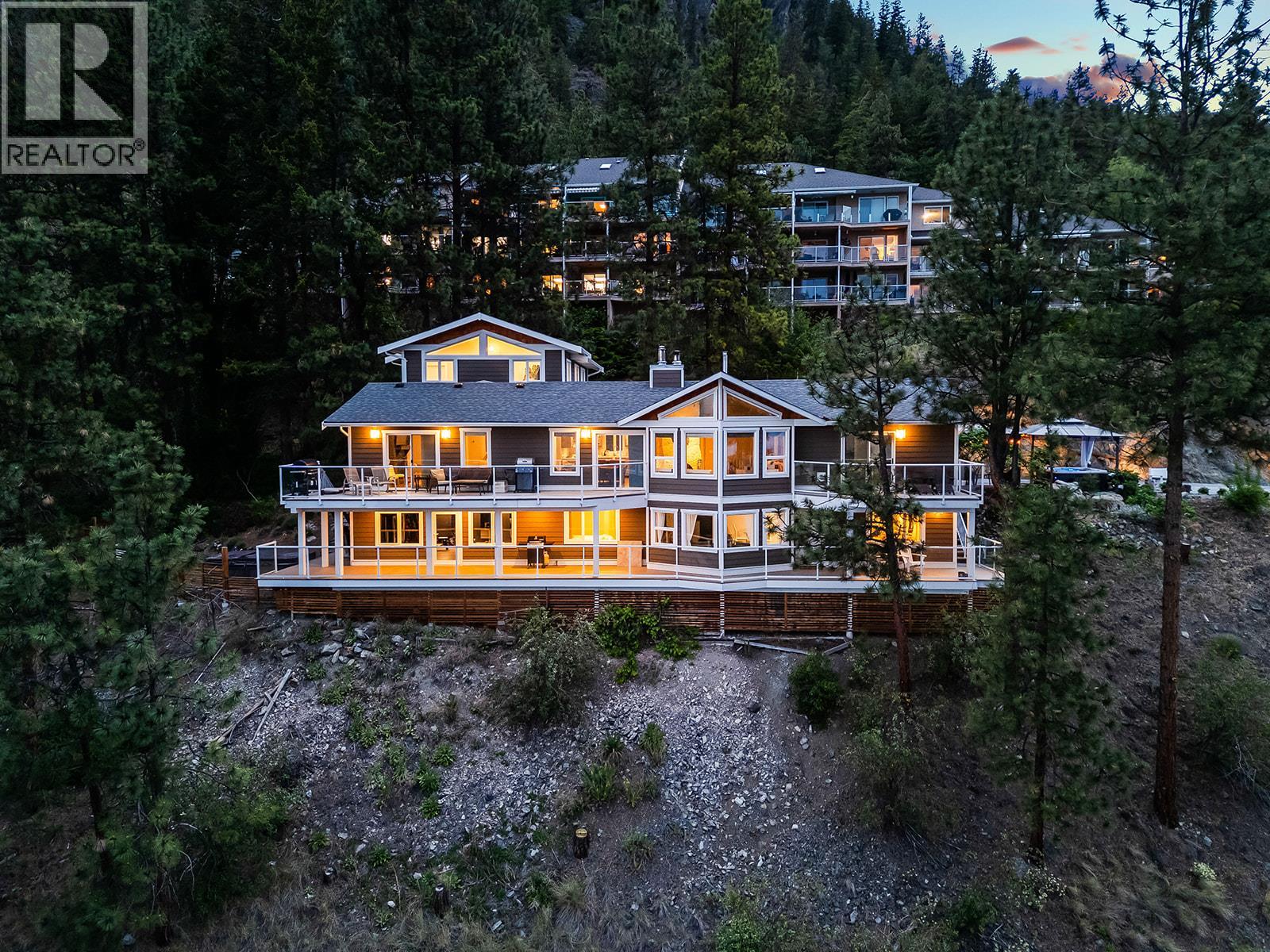 4618 Ponderosa Drive, peachland, British Columbia