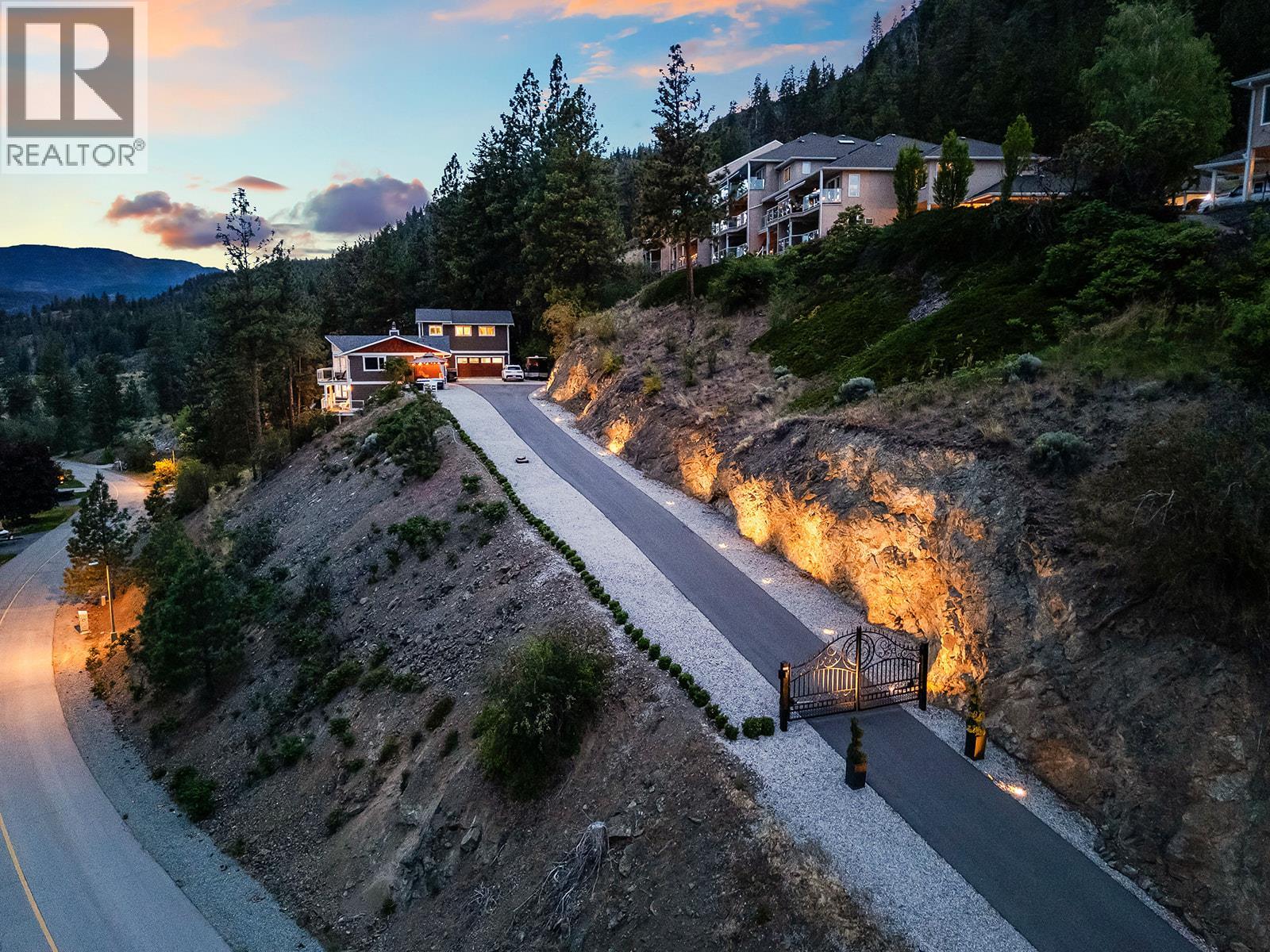 4618 Ponderosa Drive, Peachland, British Columbia  V0H 1X5 - Photo 12 - 10388494