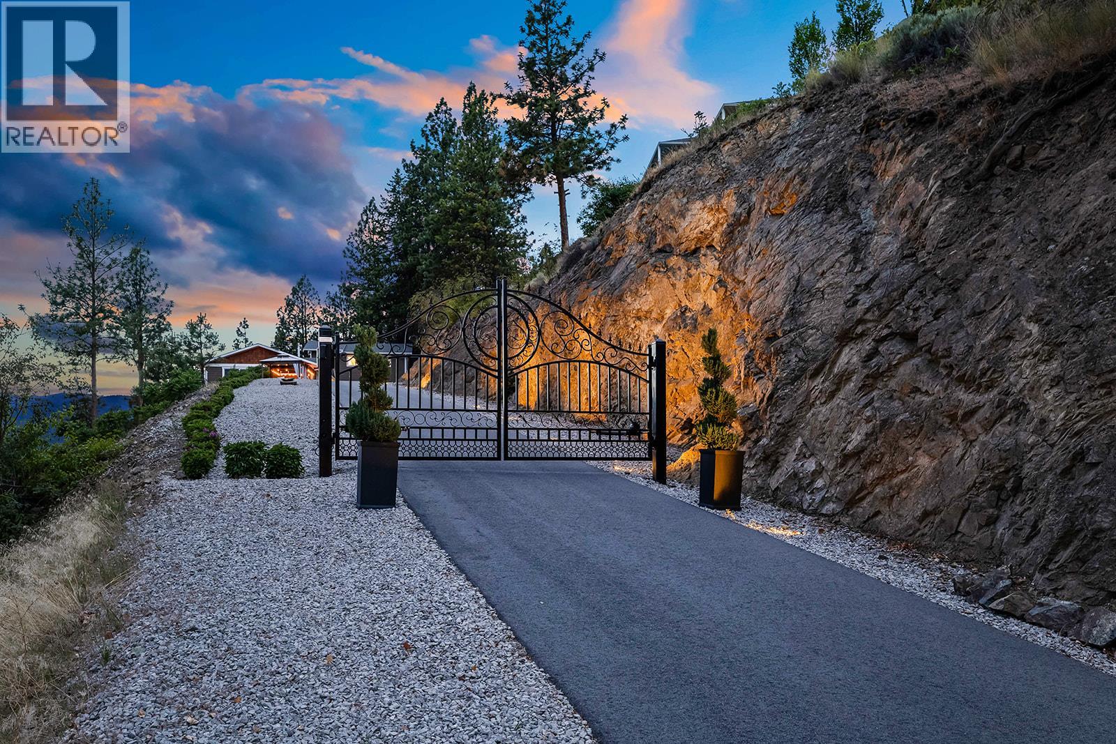 4618 Ponderosa Drive, Peachland, British Columbia  V0H 1X5 - Photo 5 - 10388494