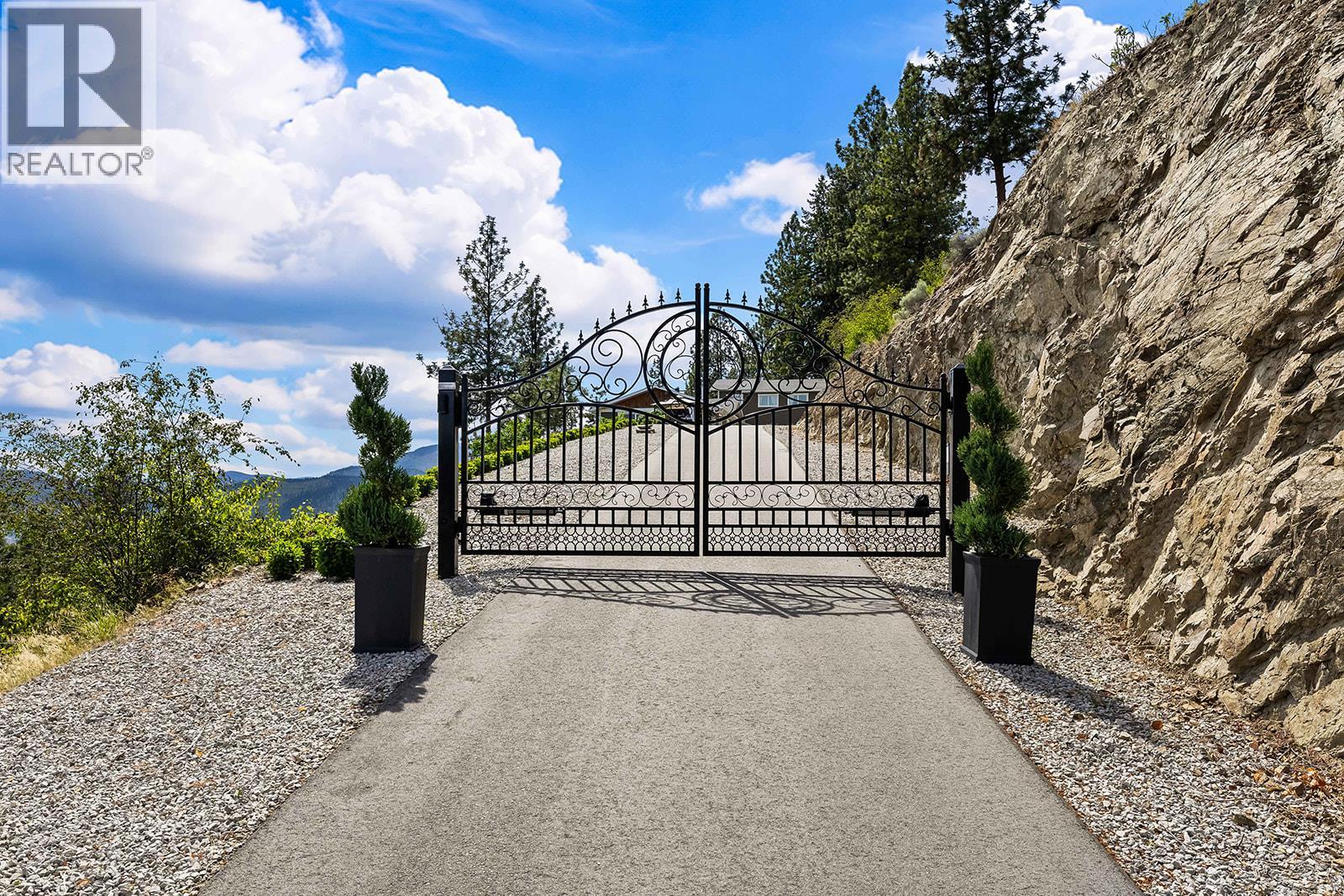 4618 Ponderosa Drive, Peachland, British Columbia  V0H 1X5 - Photo 6 - 10388494