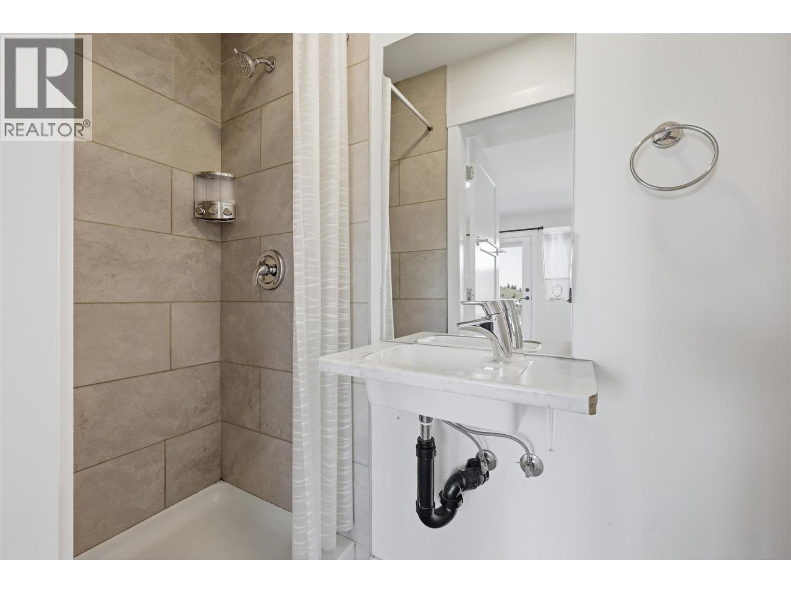 1701 Foxtail Drive Unit# 123, Kamloops, British Columbia  V1S 0B1 - Photo 35 - 10388766