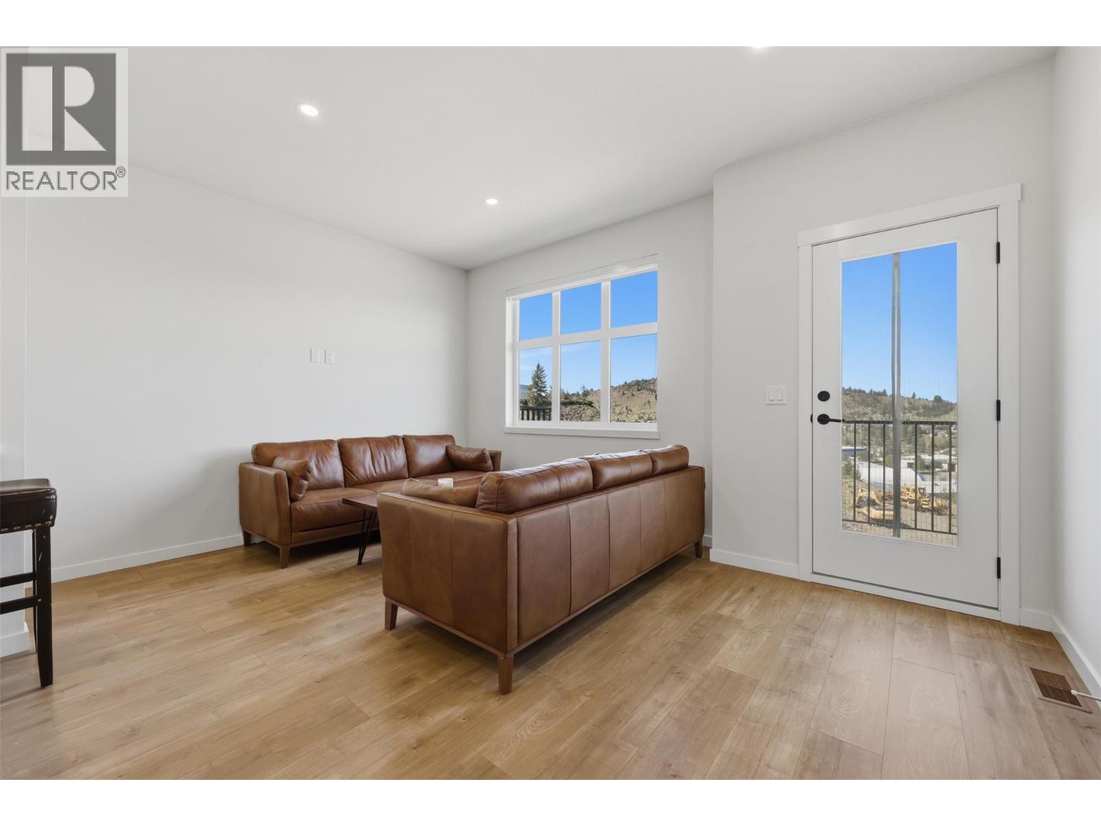 1701 Foxtail Drive Unit# 123, Kamloops, British Columbia  V1S 0B1 - Photo 5 - 10388766