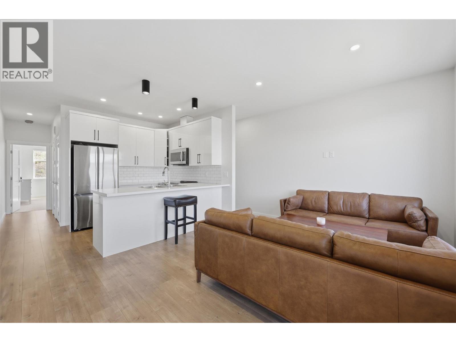 1701 Foxtail Drive Unit# 123, Kamloops, British Columbia  V1S 0B1 - Photo 8 - 10388766