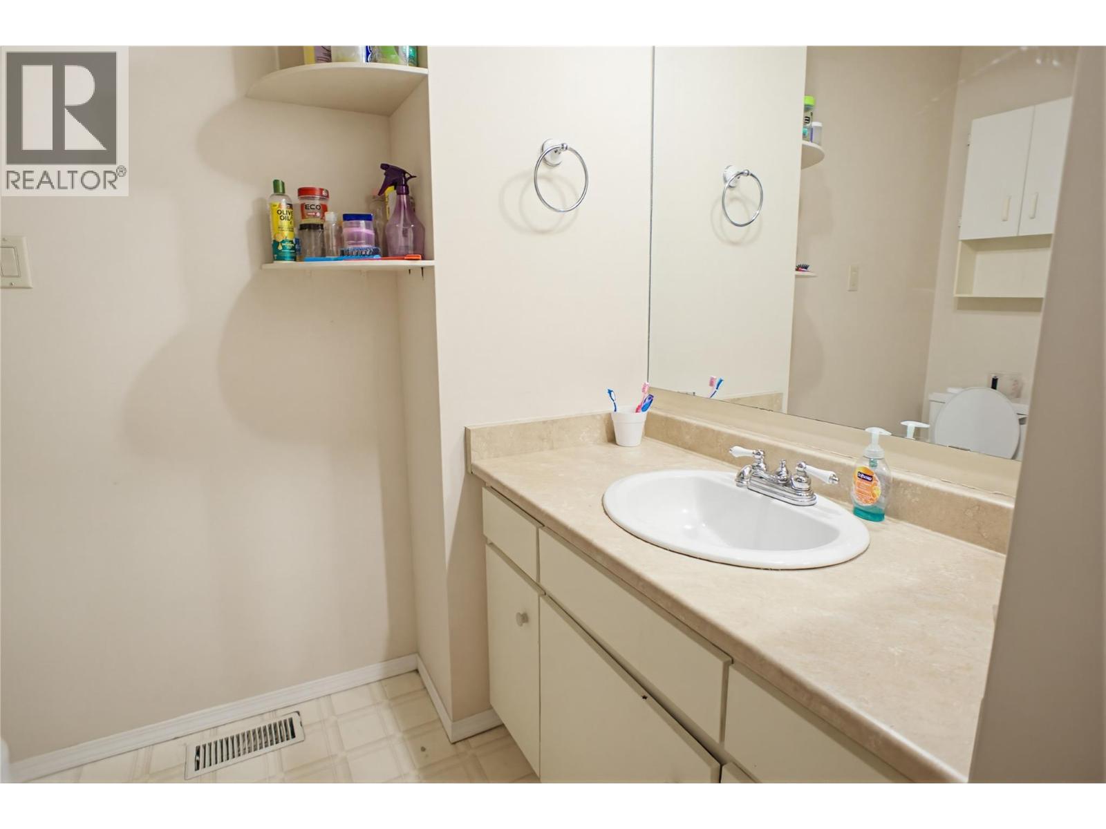 1435 Summit Drive Unit# 70, Kamloops, British Columbia  V2E 1S4 - Photo 9 - 10388379