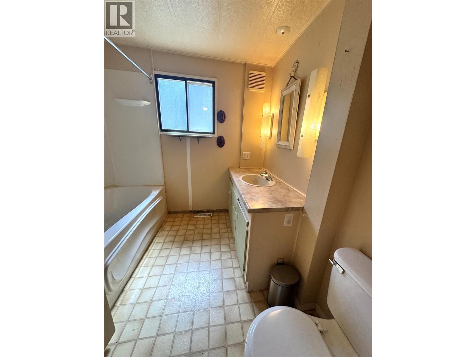 8487 97 Highway Unit# 30, Oliver, British Columbia  V0H 1T2 - Photo 12 - 10388873