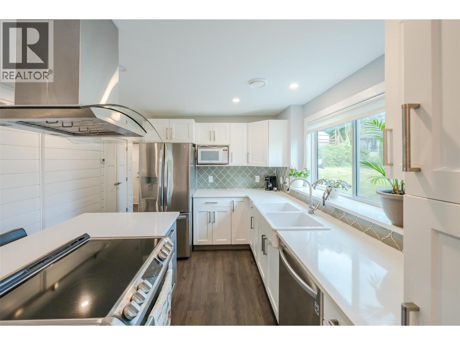 11512 Harvey Street, Summerland, British Columbia  V0h 1Z0 - Photo 9 - 10388871