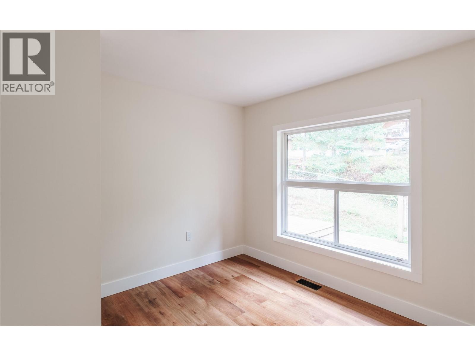 1231 1 Street Se, Salmon Arm, British Columbia  V1E 0B6 - Photo 14 - 10388577