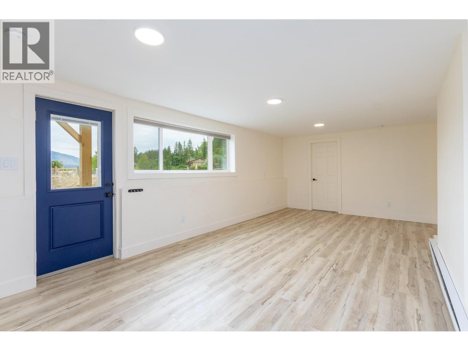 1231 1 Street Se, Salmon Arm, British Columbia  V1E 0B6 - Photo 22 - 10388577