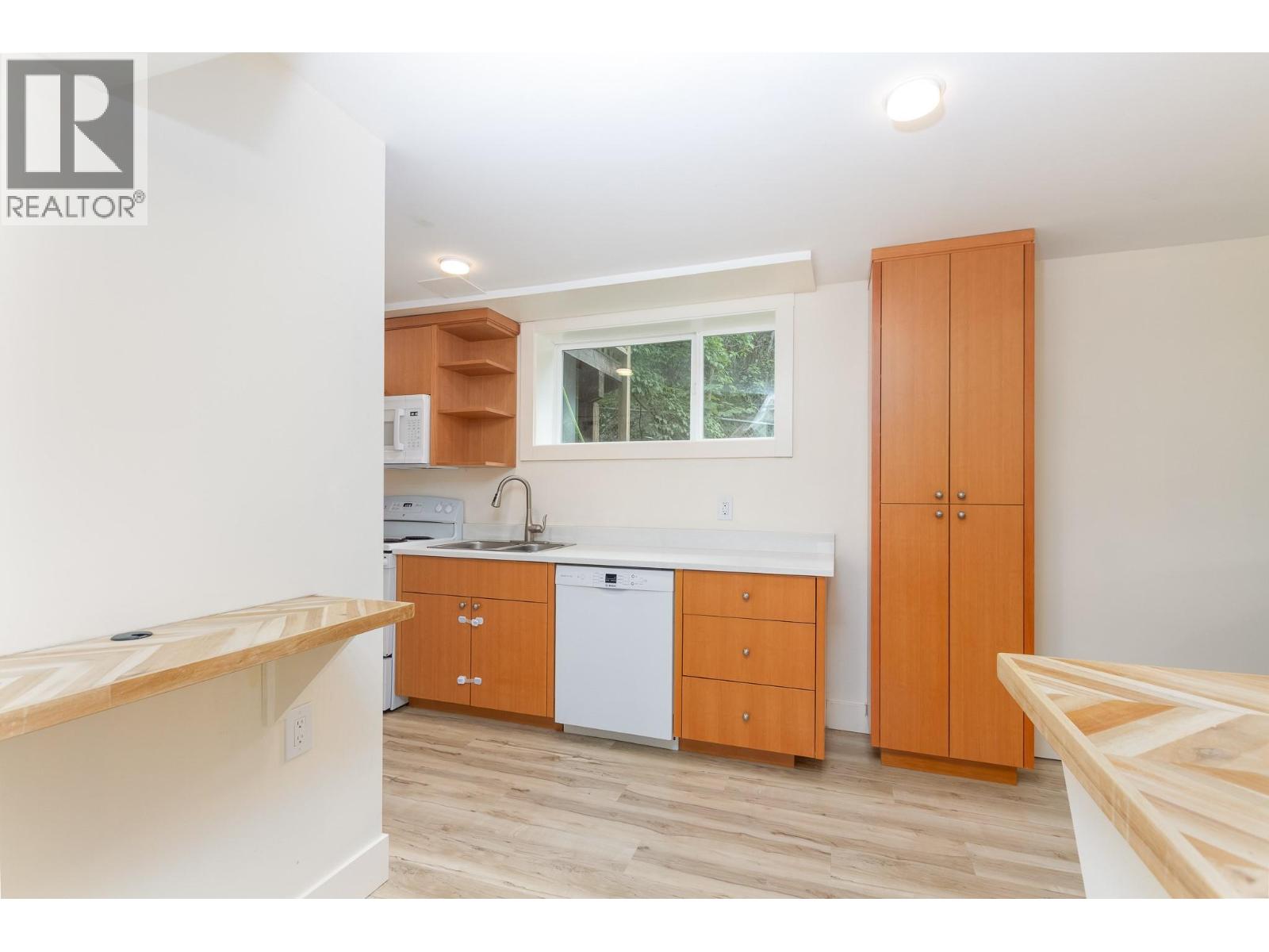 1231 1 Street Se, Salmon Arm, British Columbia  V1E 0B6 - Photo 25 - 10388577
