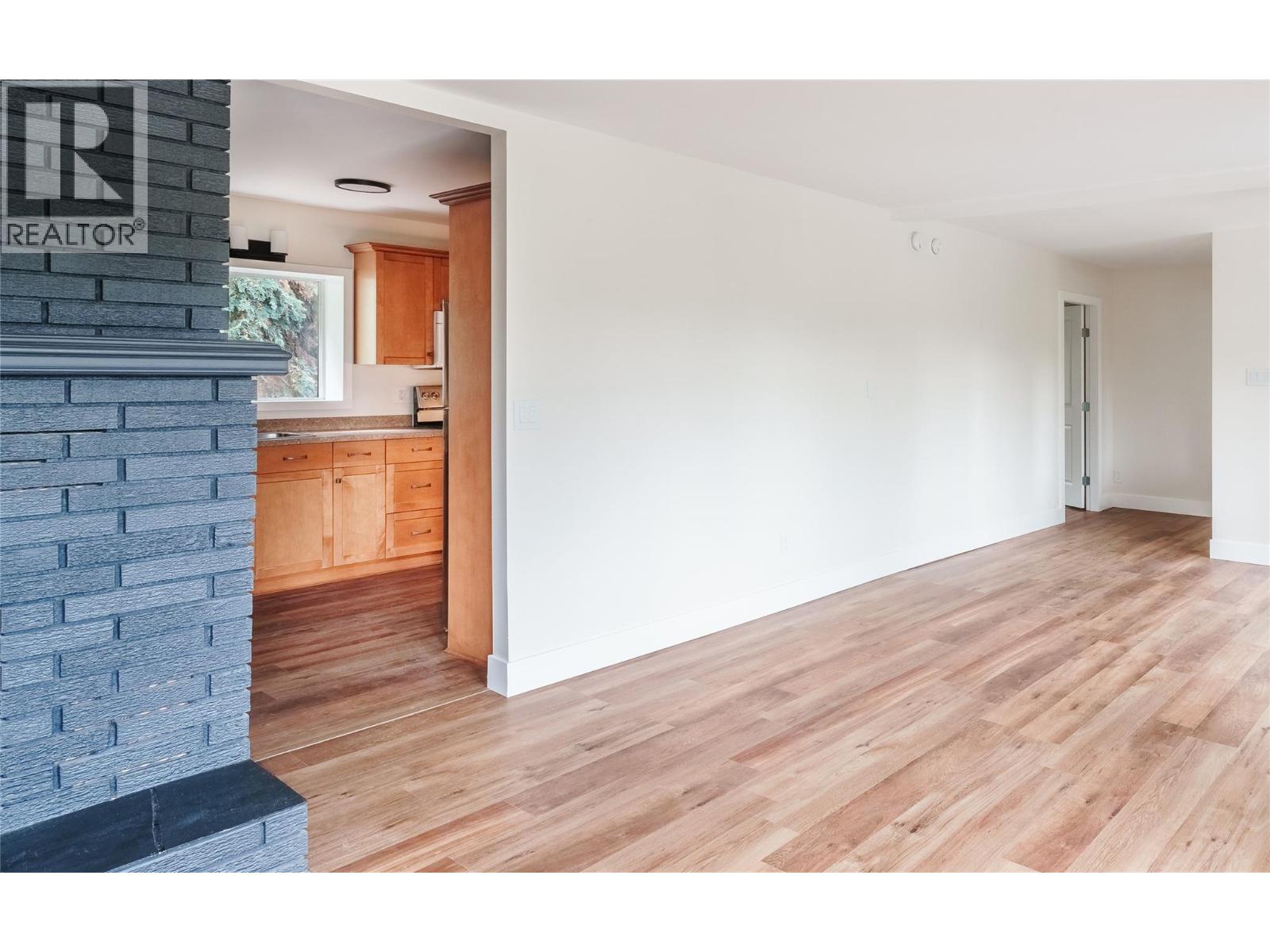 1231 1 Street Se, Salmon Arm, British Columbia  V1E 0B6 - Photo 6 - 10388577