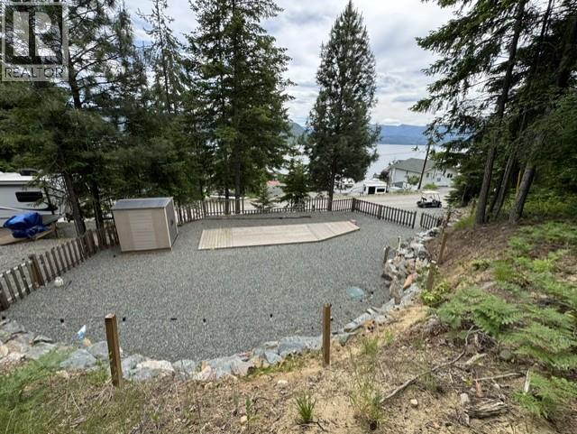 5265 Hlina Road, Celista, British Columbia  V0E 1M6 - Photo 11 - 10388821
