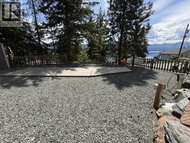 5265 Hlina Road, Celista, British Columbia  V0E 1M6 - Photo 14 - 10388821
